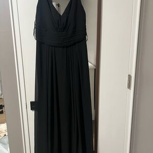 Black V-Neck Evening Dress - Elegant Long Gown